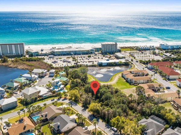 209 Summer Breeze Road, Panama City Beach, FL 32413