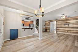 109 Shea Street photo 4