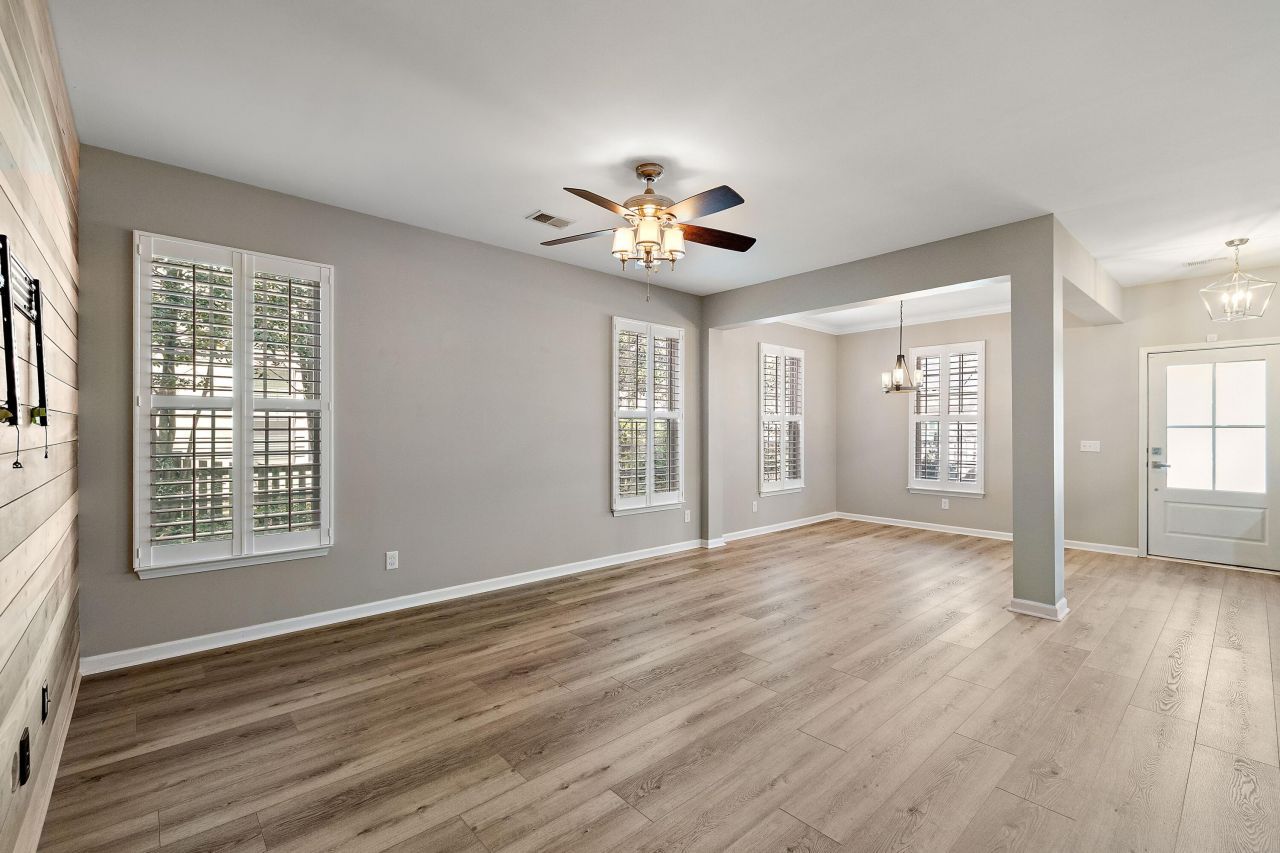 109 Shea Street Photo 4