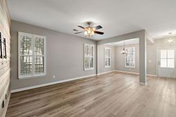 109 Shea Street photo 4