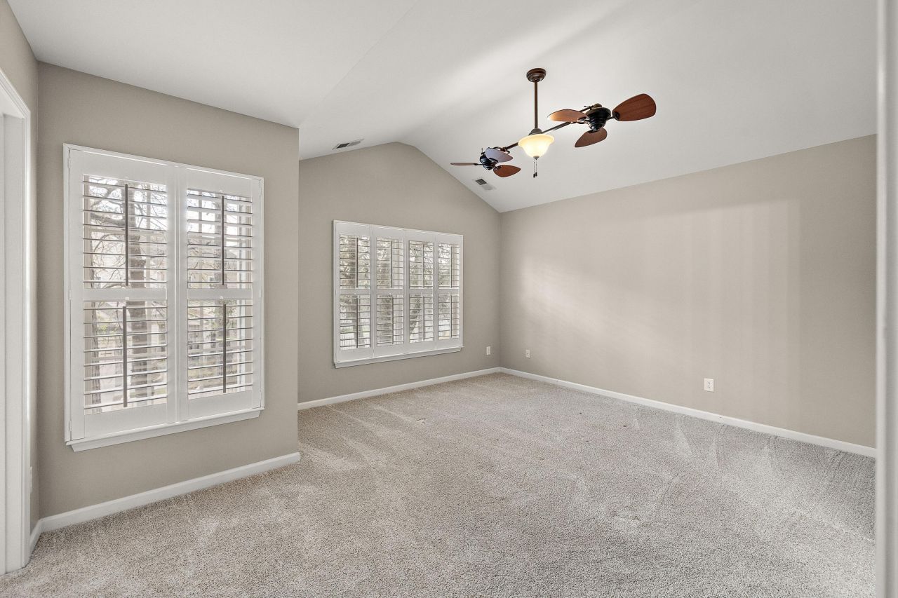 109 Shea Street Photo 9