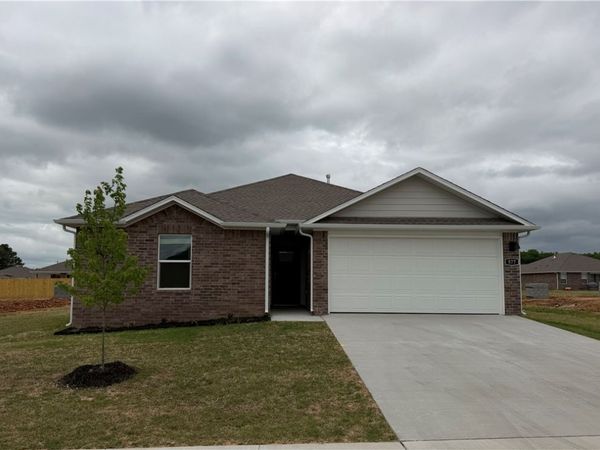 577 Nevada Street, Farmington, AR 72730