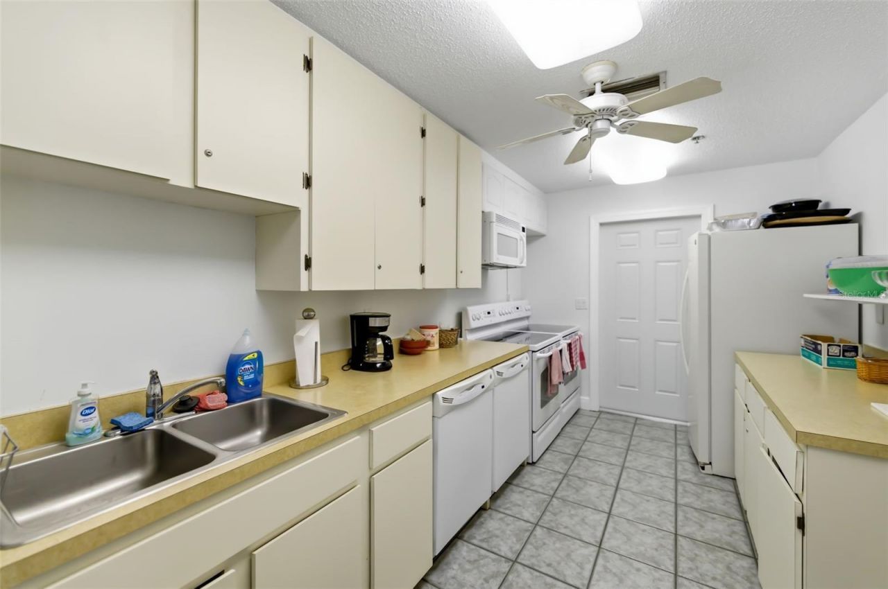 5023 Village Gardens Drive, Unit 29, Sarasota, FL 34234 Photo