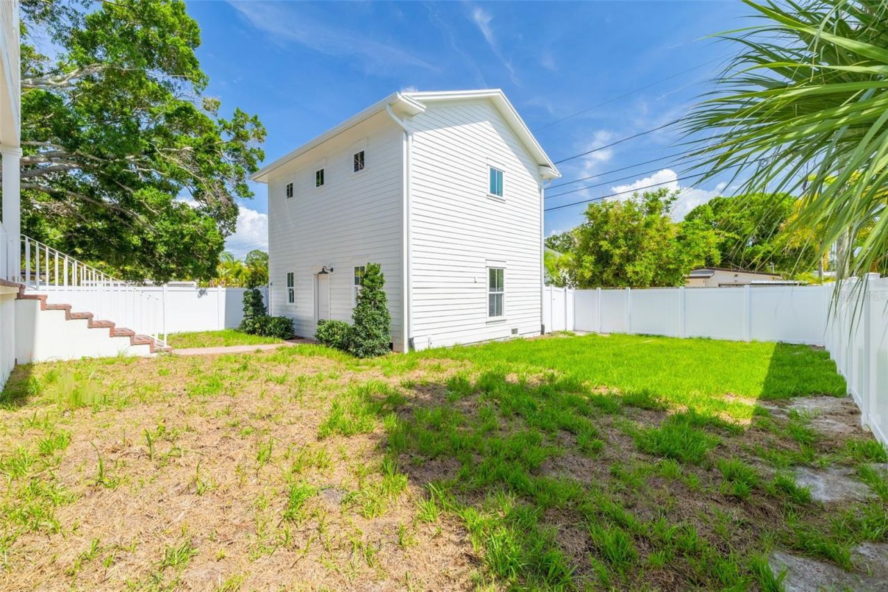 808 39th Avenue Ne, Saint Petersburg, FL 33703 Photo