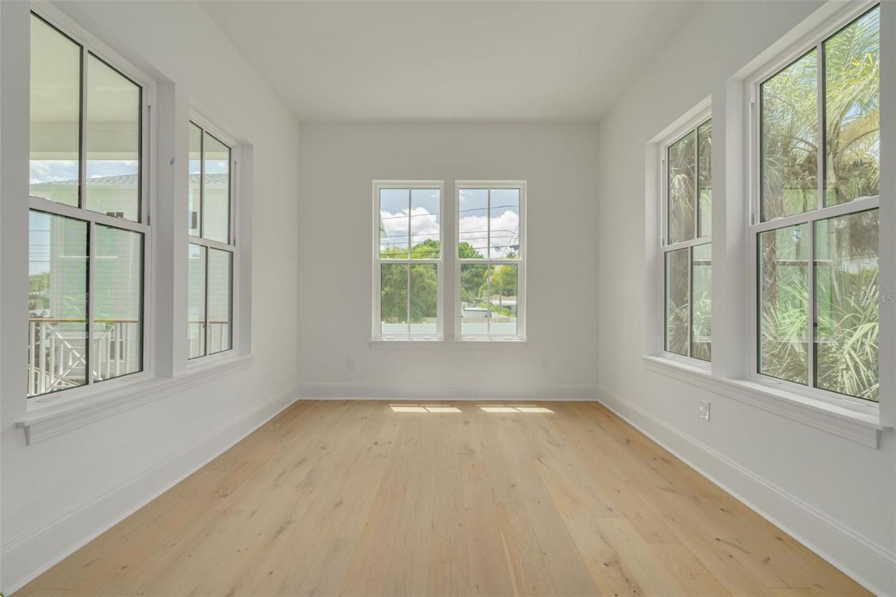 808 39th Avenue Ne, Saint Petersburg, FL 33703 Photo