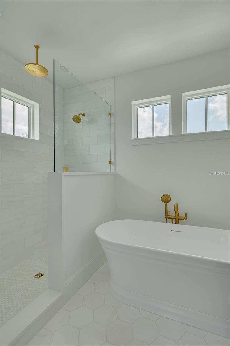 808 39th Avenue Ne, Saint Petersburg, FL 33703 Photo