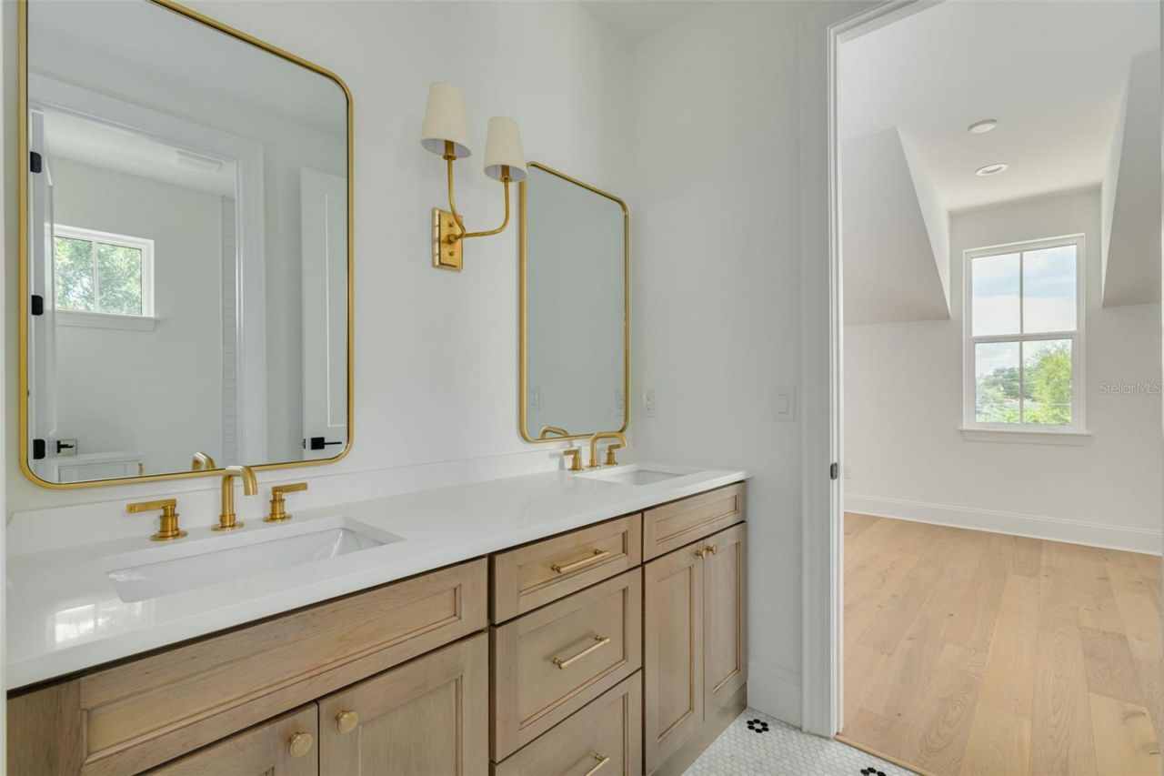808 39th Avenue Ne, Saint Petersburg, FL 33703 Photo