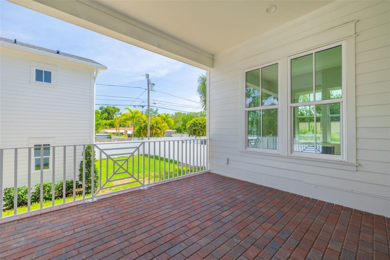 808 39th Avenue Ne, Saint Petersburg, FL 33703 Photo