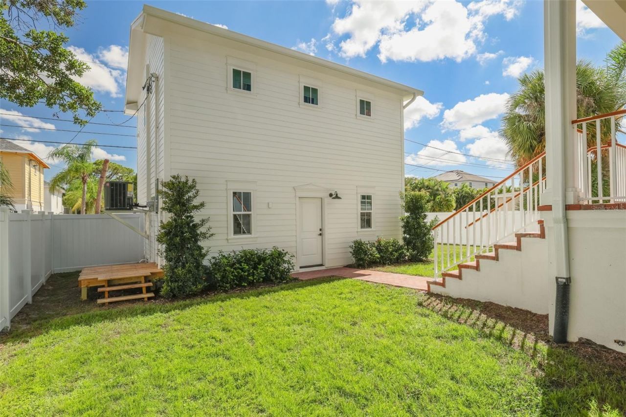 808 39th Avenue Ne, Saint Petersburg, FL 33703 Photo