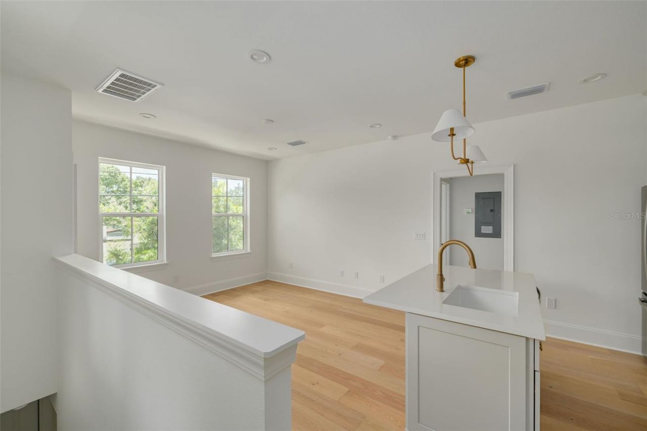 808 39th Avenue Ne, Saint Petersburg, FL 33703 Photo
