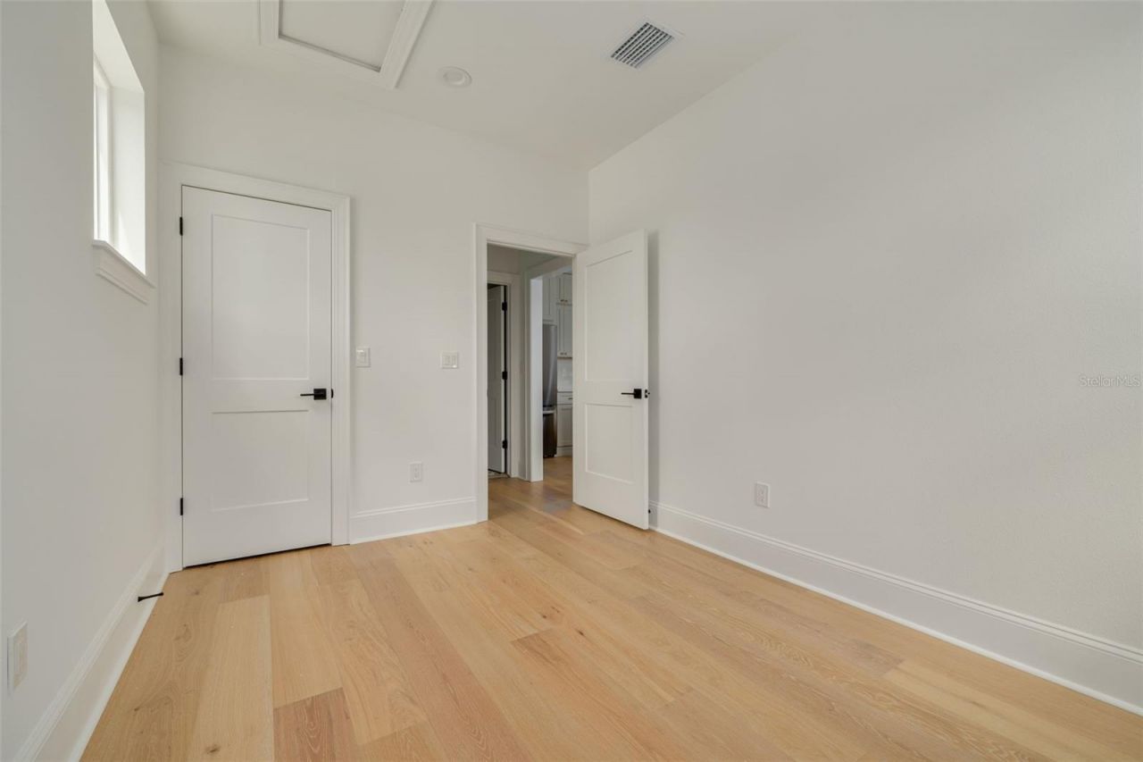 808 39th Avenue Ne, Saint Petersburg, FL 33703 Photo