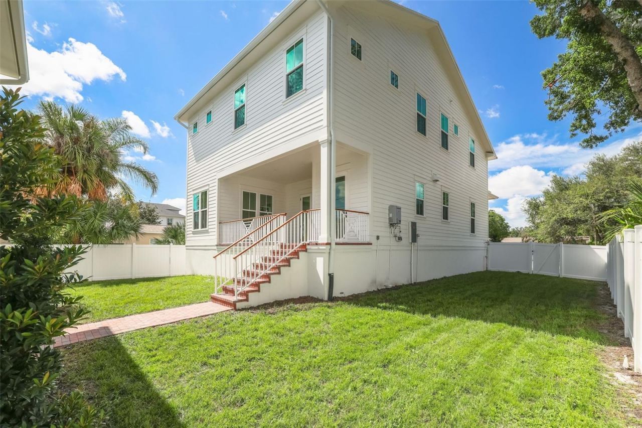 808 39th Avenue Ne, Saint Petersburg, FL 33703 Photo