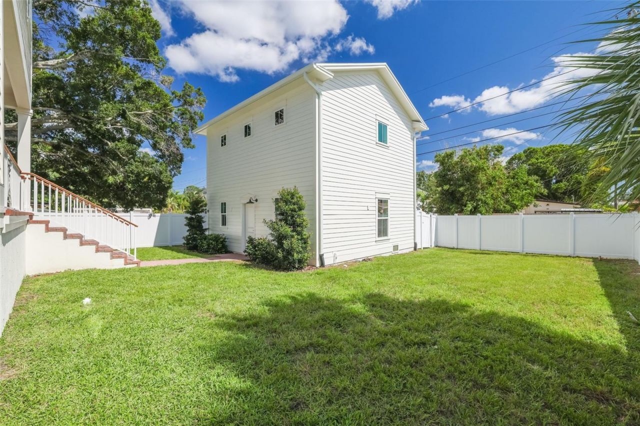 808 39th Avenue Ne, Saint Petersburg, FL 33703 Photo