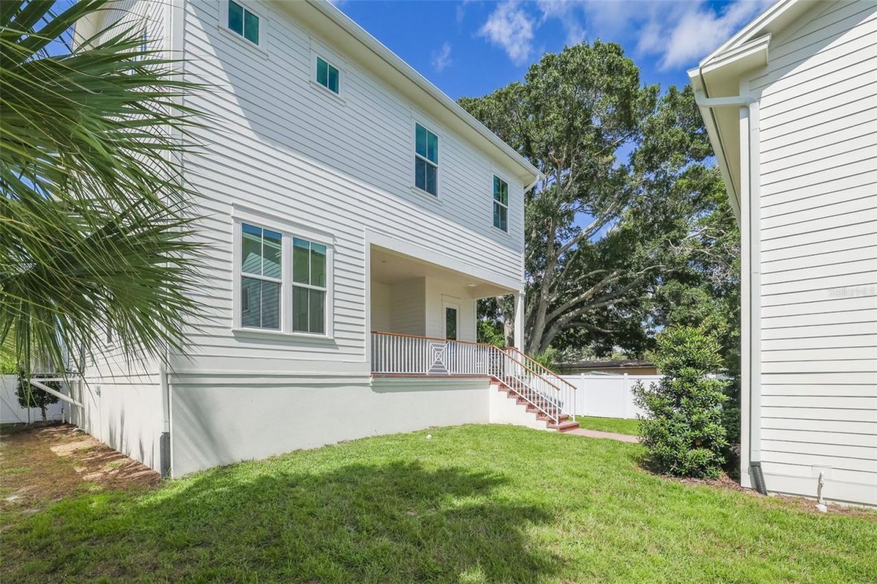808 39th Avenue Ne, Saint Petersburg, FL 33703 Photo
