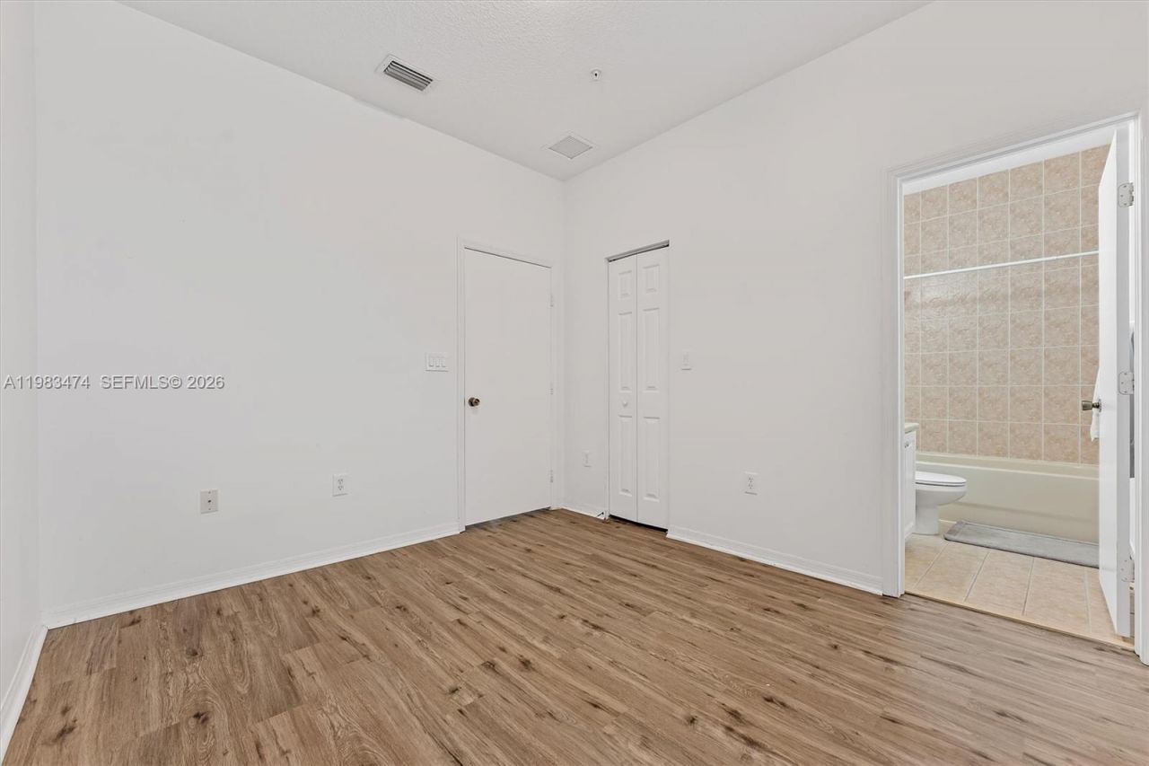 1086 SW 144th Ave, Unit 802, Pembroke Pines, FL 33027 Photo