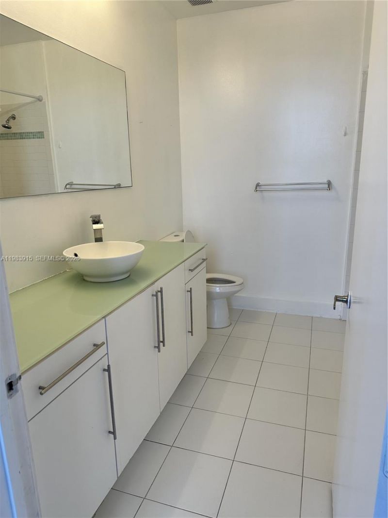 1791 NE Miami Gardens Dr , Unit E604, Miami, FL 33179 Photo