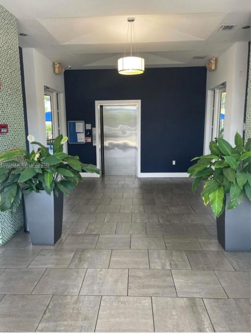 1791 NE Miami Gardens Dr , Unit E604, Miami, FL 33179 Photo