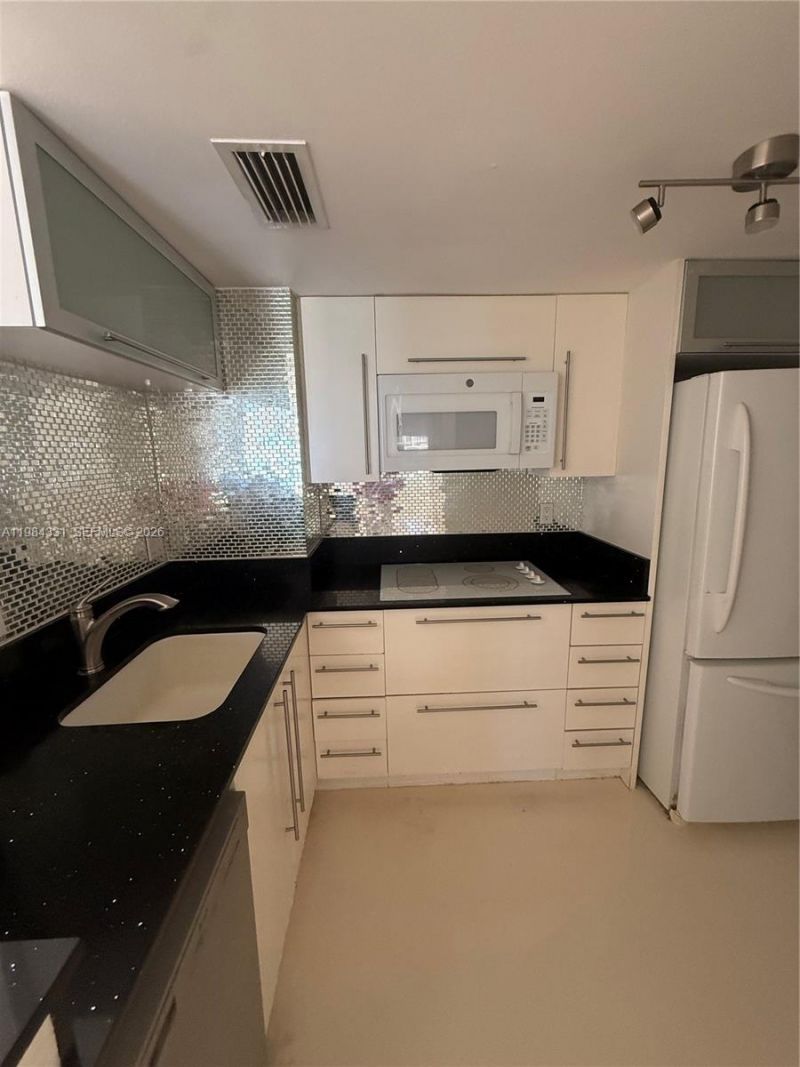 770 Claughton Island Dr, Unit 1611, Miami, FL 33131 Photo