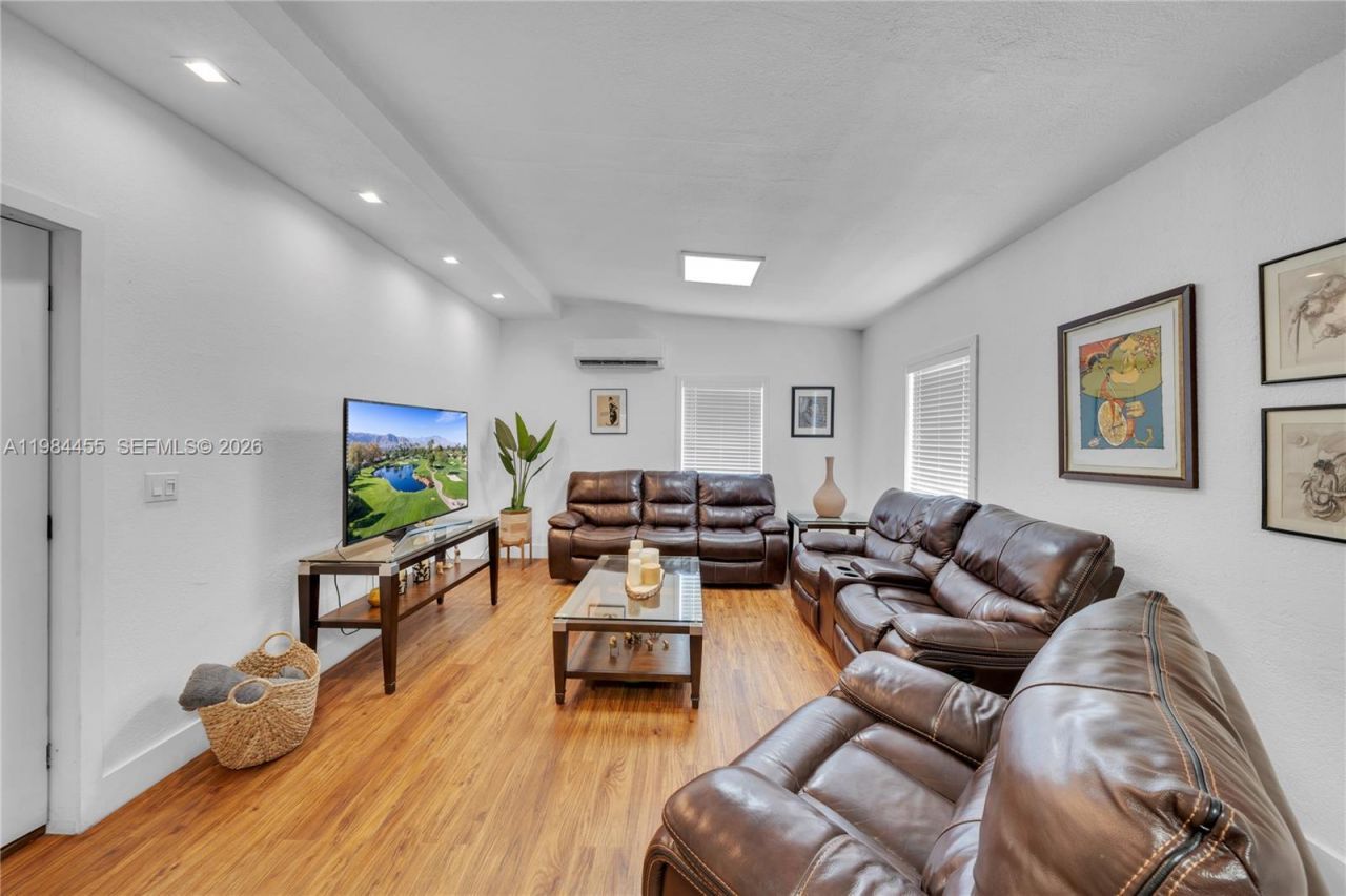 213 W 20th St , Hialeah, FL 33010 Photo