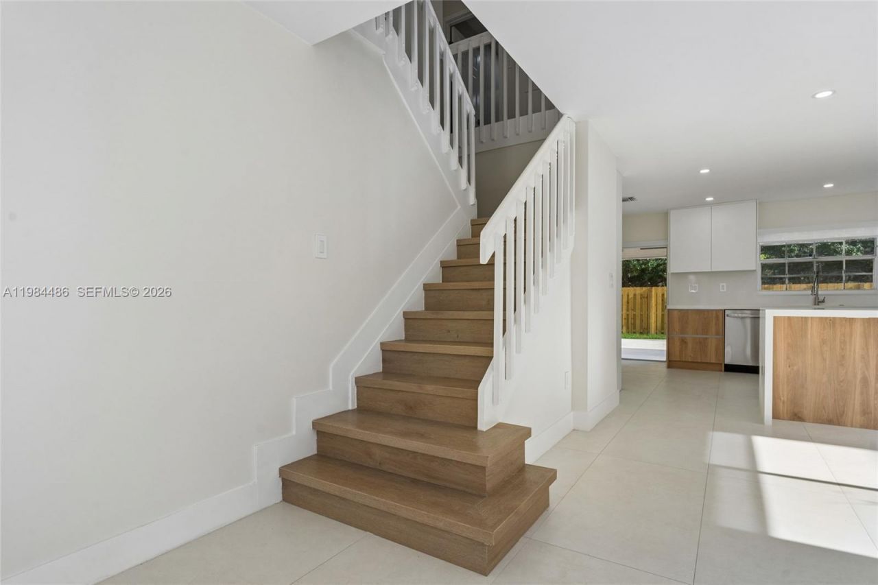 15174 SW 111th St , Miami, FL 33196 Photo