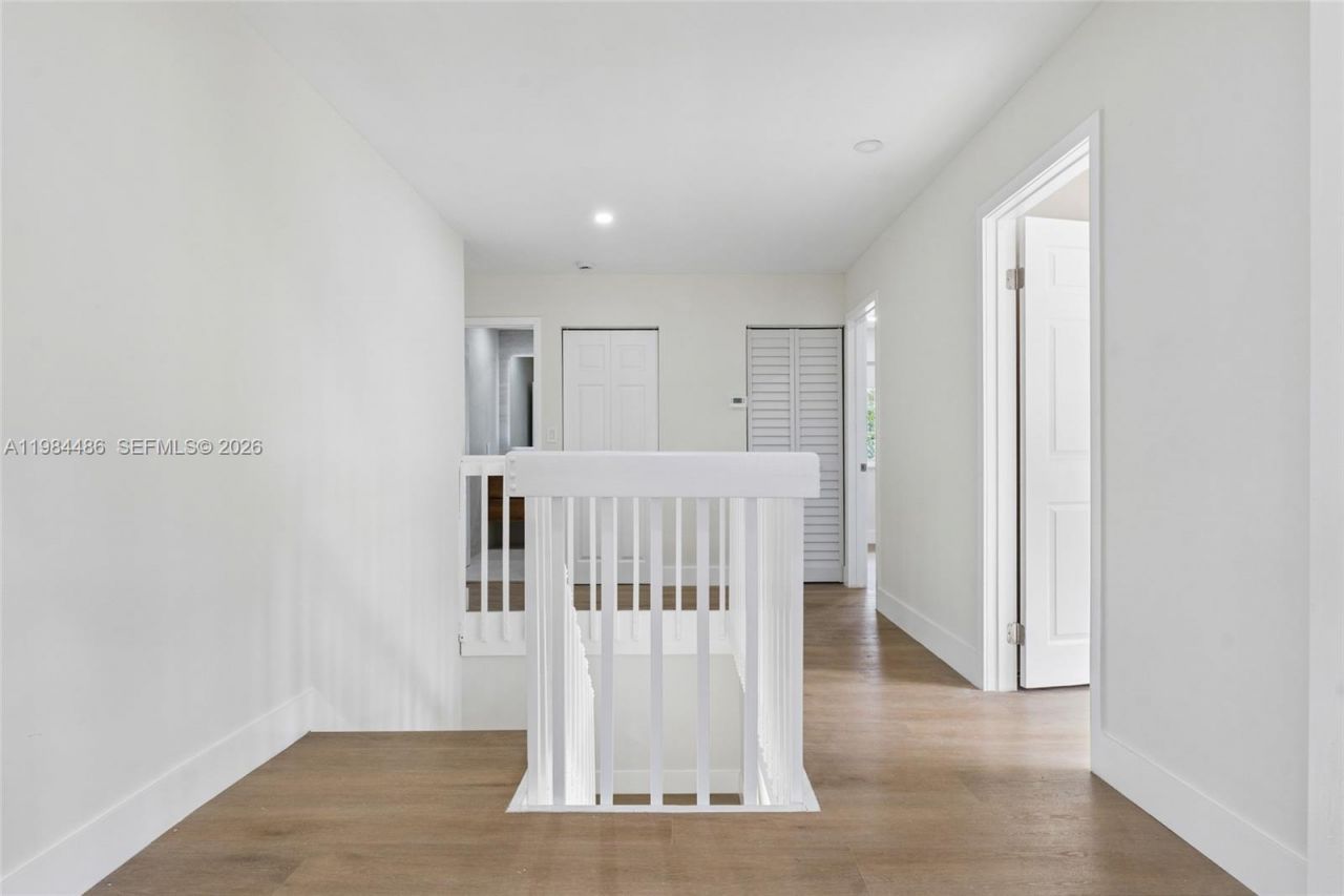 15174 SW 111th St , Miami, FL 33196 Photo