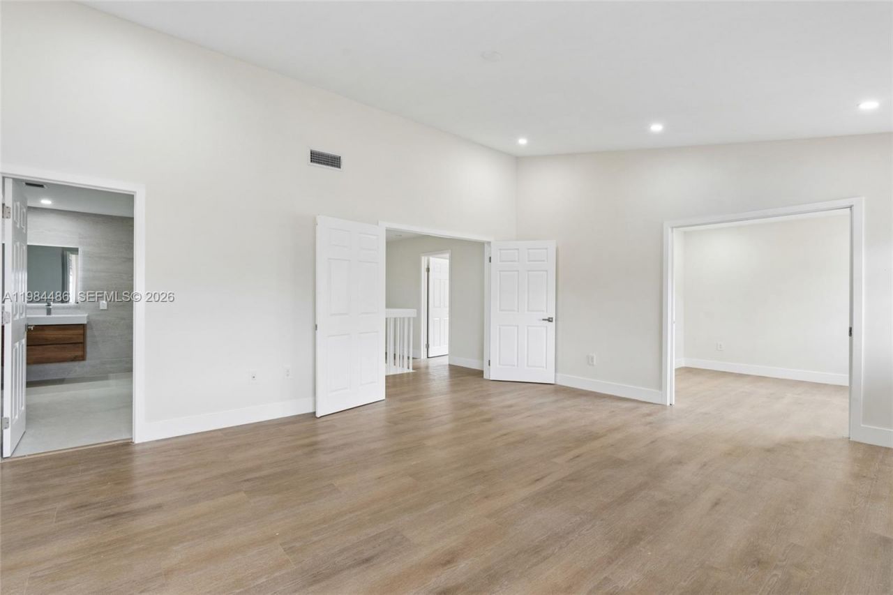 15174 SW 111th St , Miami, FL 33196 Photo