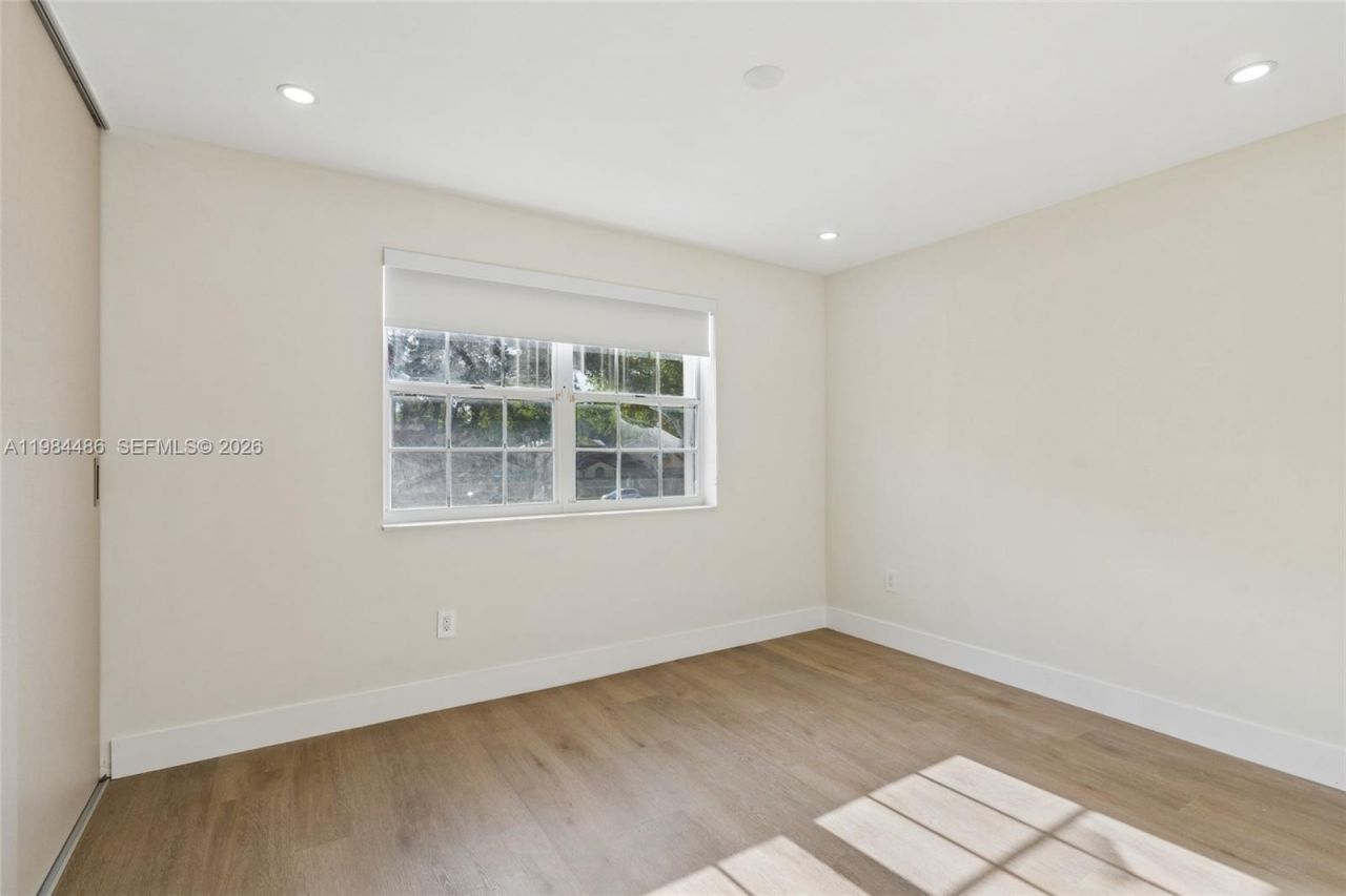 15174 SW 111th St , Miami, FL 33196 Photo