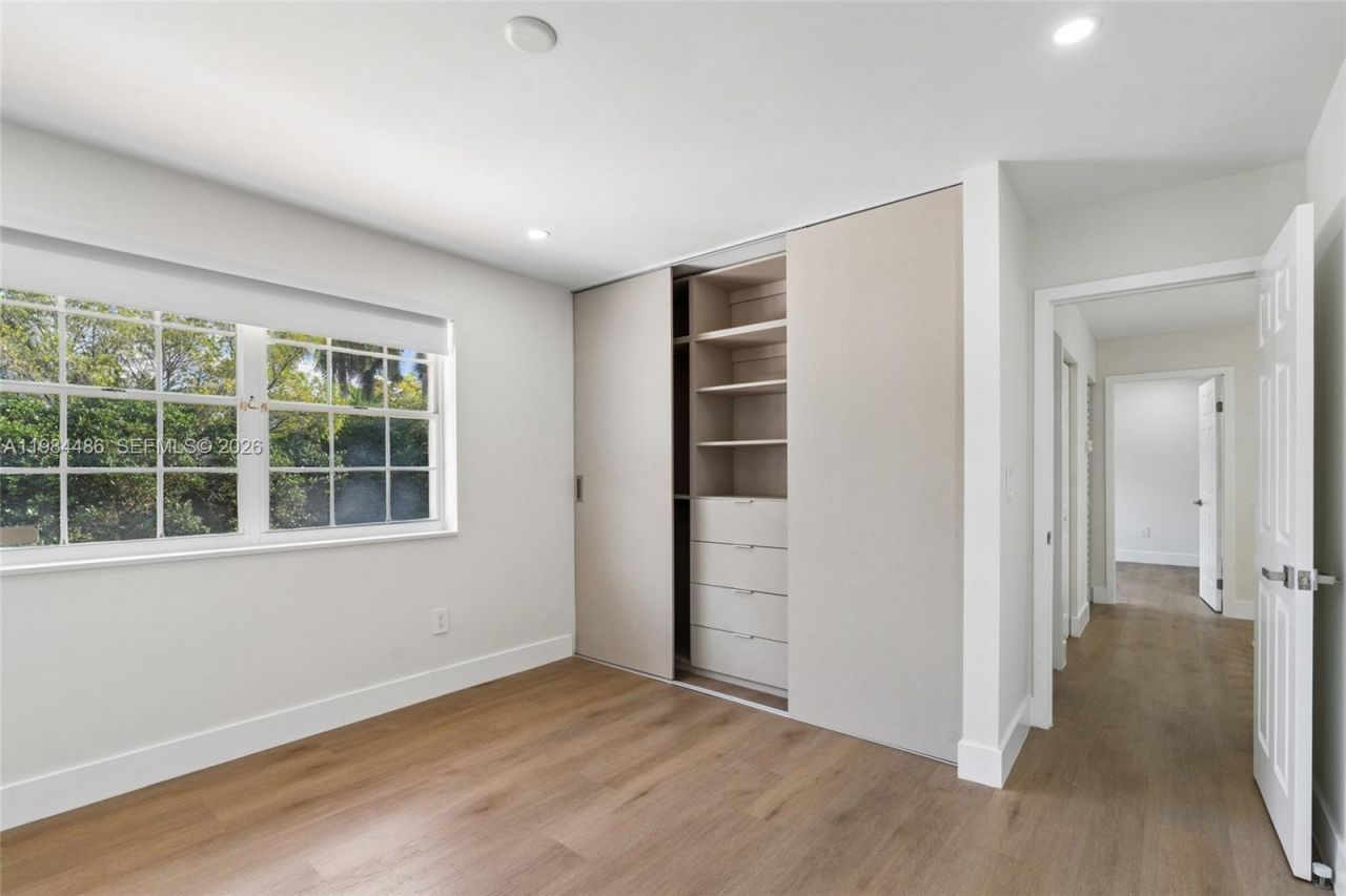 15174 SW 111th St , Miami, FL 33196 Photo