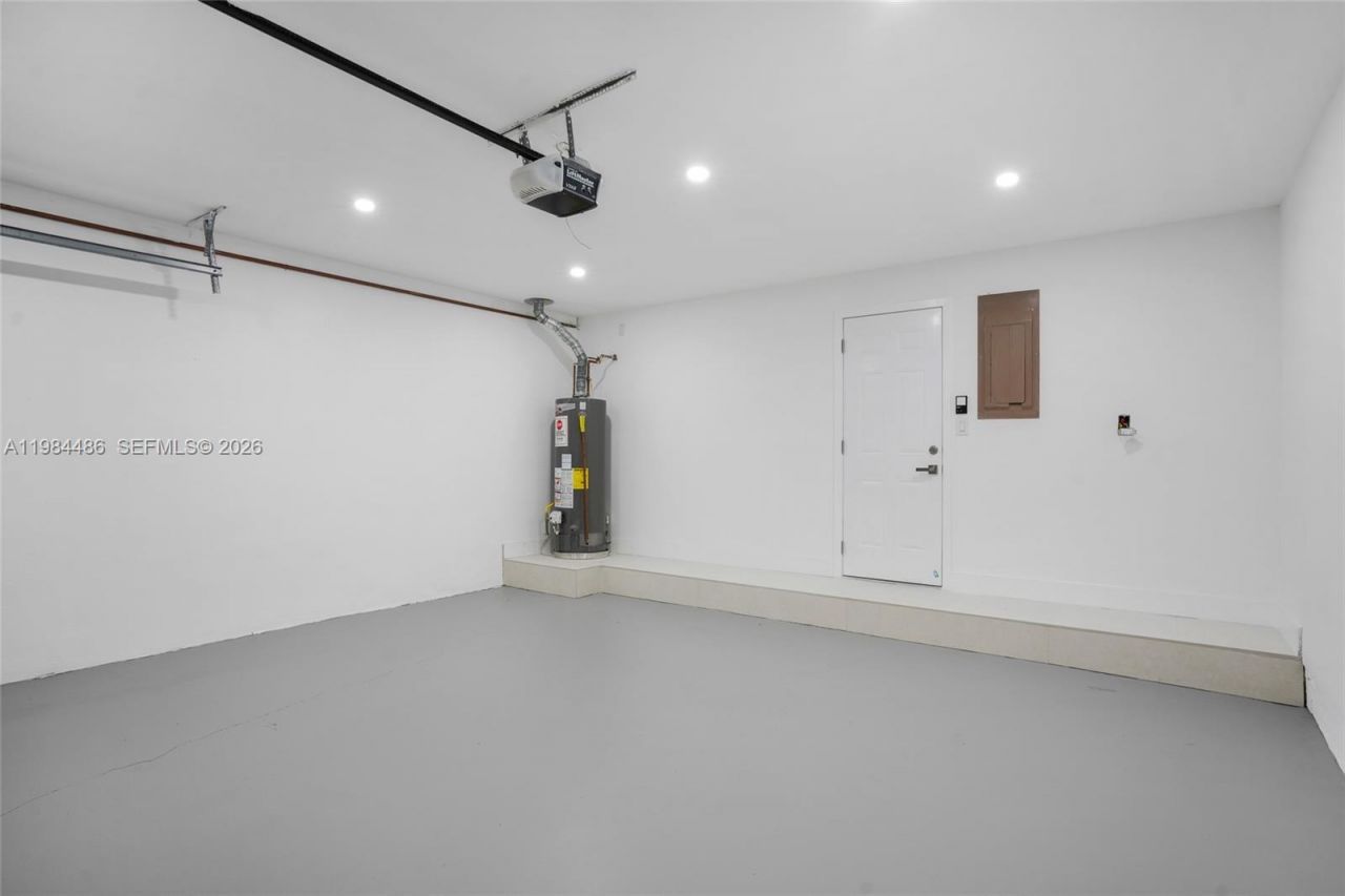 15174 SW 111th St , Miami, FL 33196 Photo