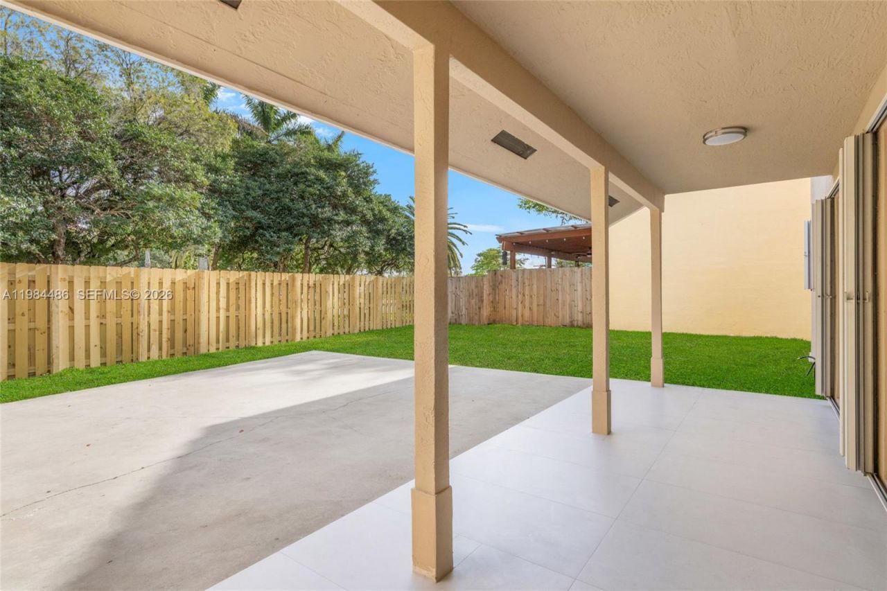 15174 SW 111th St , Miami, FL 33196 Photo