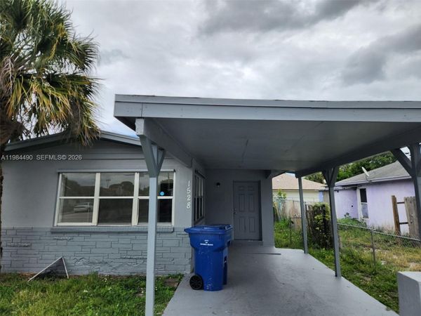 1528 S Avenue S, Riviera Beach, FL 33404