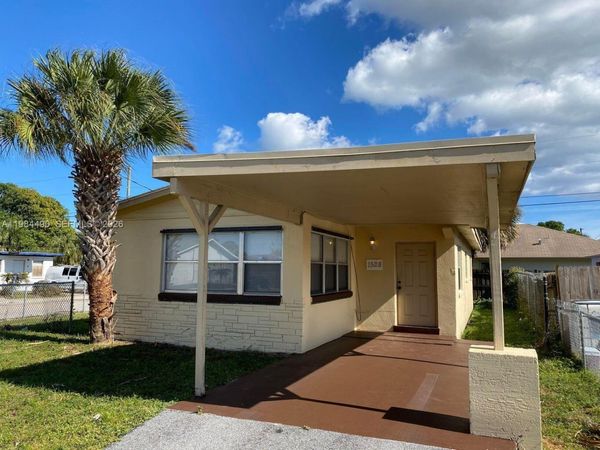 1528 S Avenue S , Riviera Beach, FL 33404