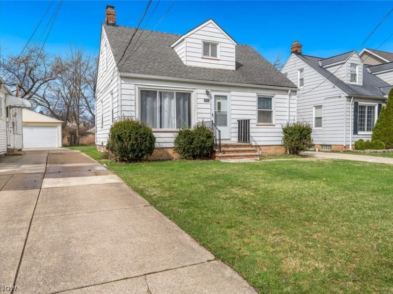 1206 Lander Road, Mayfield Heights, OH 44124 Photo 3