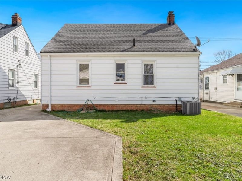 1206 Lander Road, Mayfield Heights, OH 44124 Photo 32