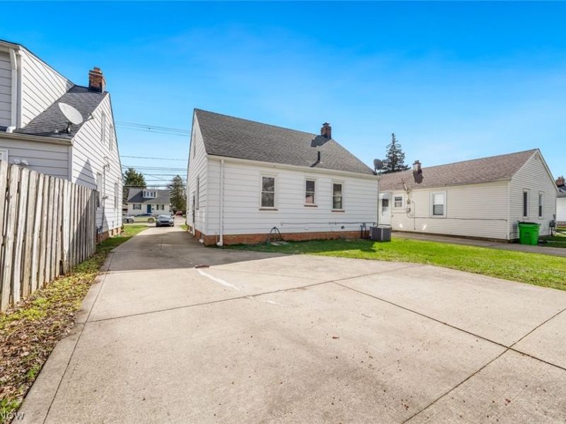 1206 Lander Road, Mayfield Heights, OH 44124 Photo 33