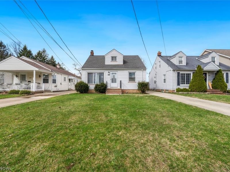 1206 Lander Road, Mayfield Heights, OH 44124 Photo 4