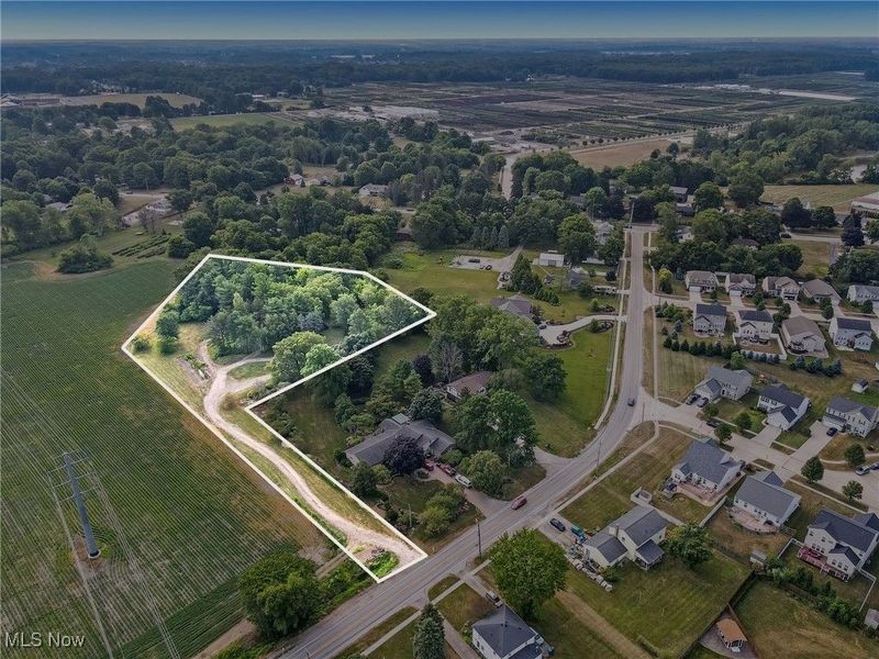 3473 Moon Road, Avon, OH 44011 Photo 2