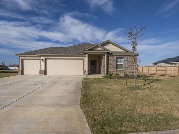 9321 Bronze Cyn, Atascosa, TX 78002