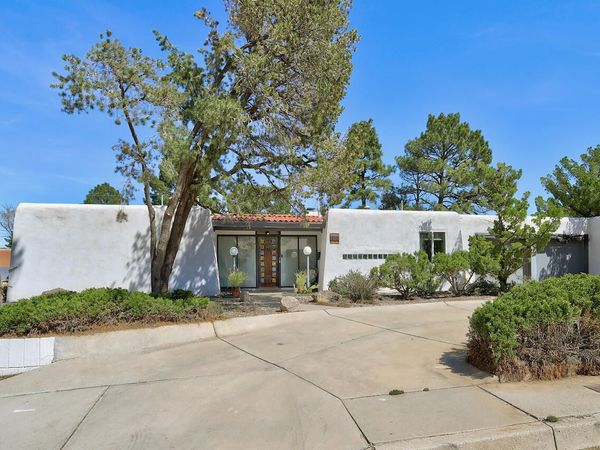 1330 Odlum Drive SE, Albuquerque, NM 87108