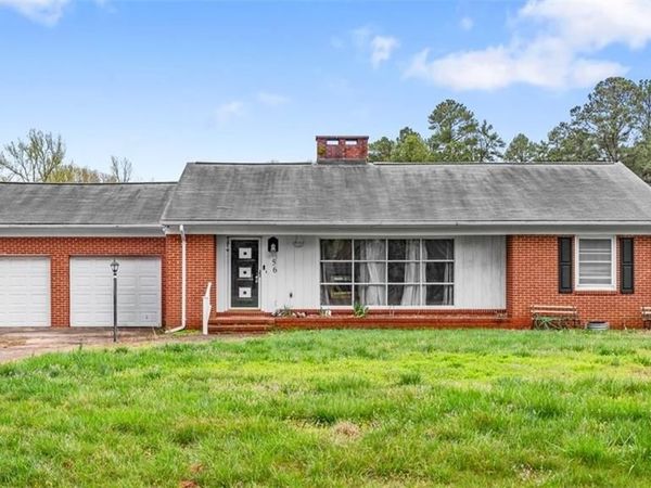 56 Hillcrest Road, Siler City, NC 27344