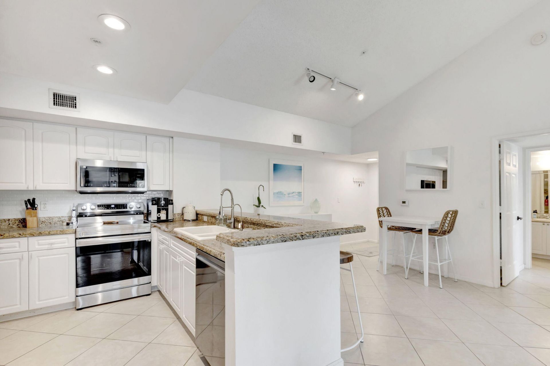 284 Village Boulevard, Unit 9307, Tequesta, FL 33469 Photo