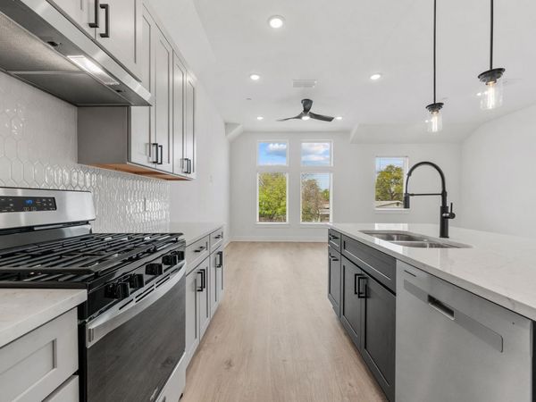 200 W 56th ST, Unit 1103, Austin, TX 78751