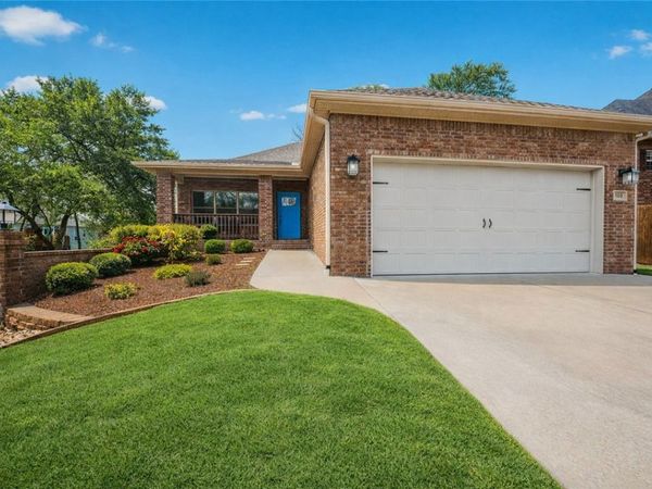 505 NW J Street, Bentonville, AR 72712