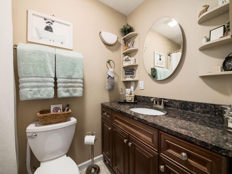 3870 Cypress Creek Drive, Columbus, OH 43228 Photo 16