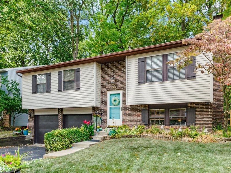 3870 Cypress Creek Drive, Columbus, OH 43228 Photo 2