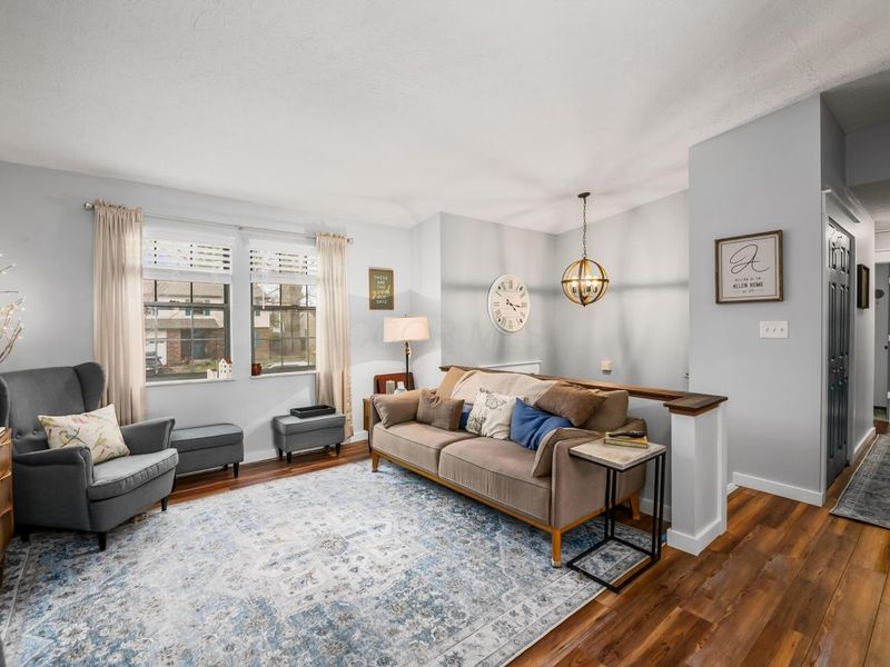 3870 Cypress Creek Drive, Columbus, OH 43228 Photo 4