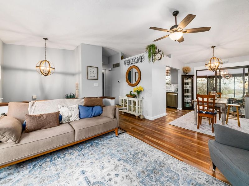 3870 Cypress Creek Drive, Columbus, OH 43228 Photo 7