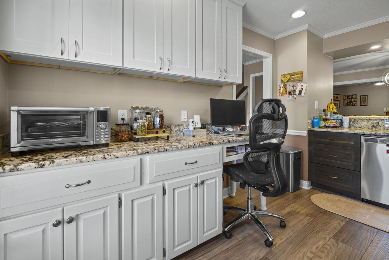 4840 Moss Creek Loop Photo 10