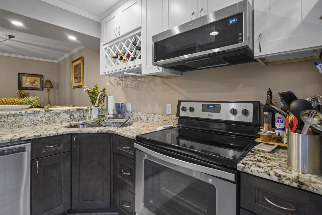 4840 Moss Creek Loop Photo 5