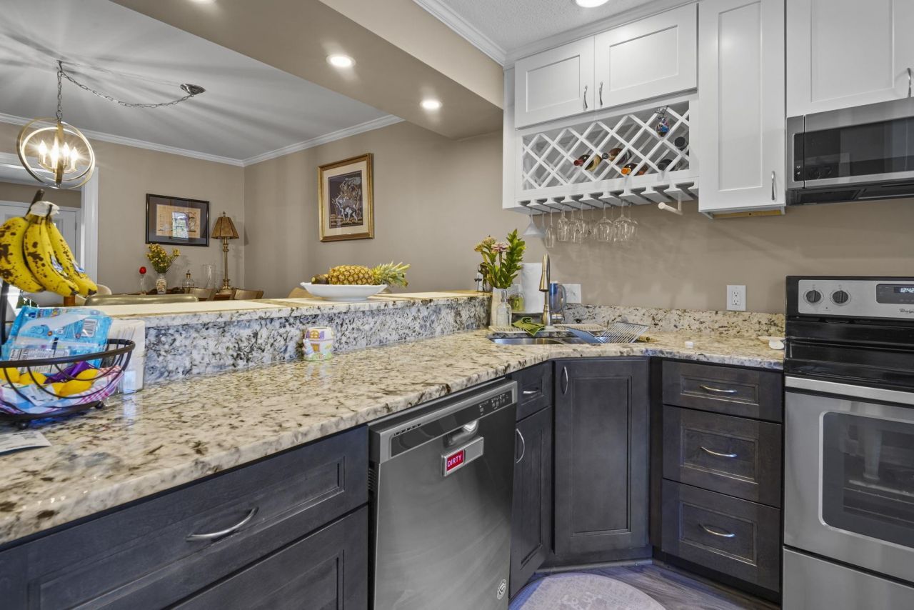 4840 Moss Creek Loop Photo 8